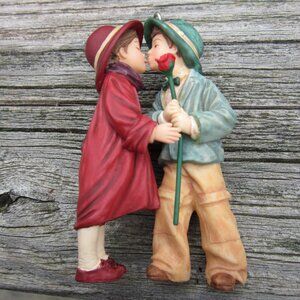 Hallmark Keepsake Christmas Tree Ornament The Kiss Kim Anderson 2005